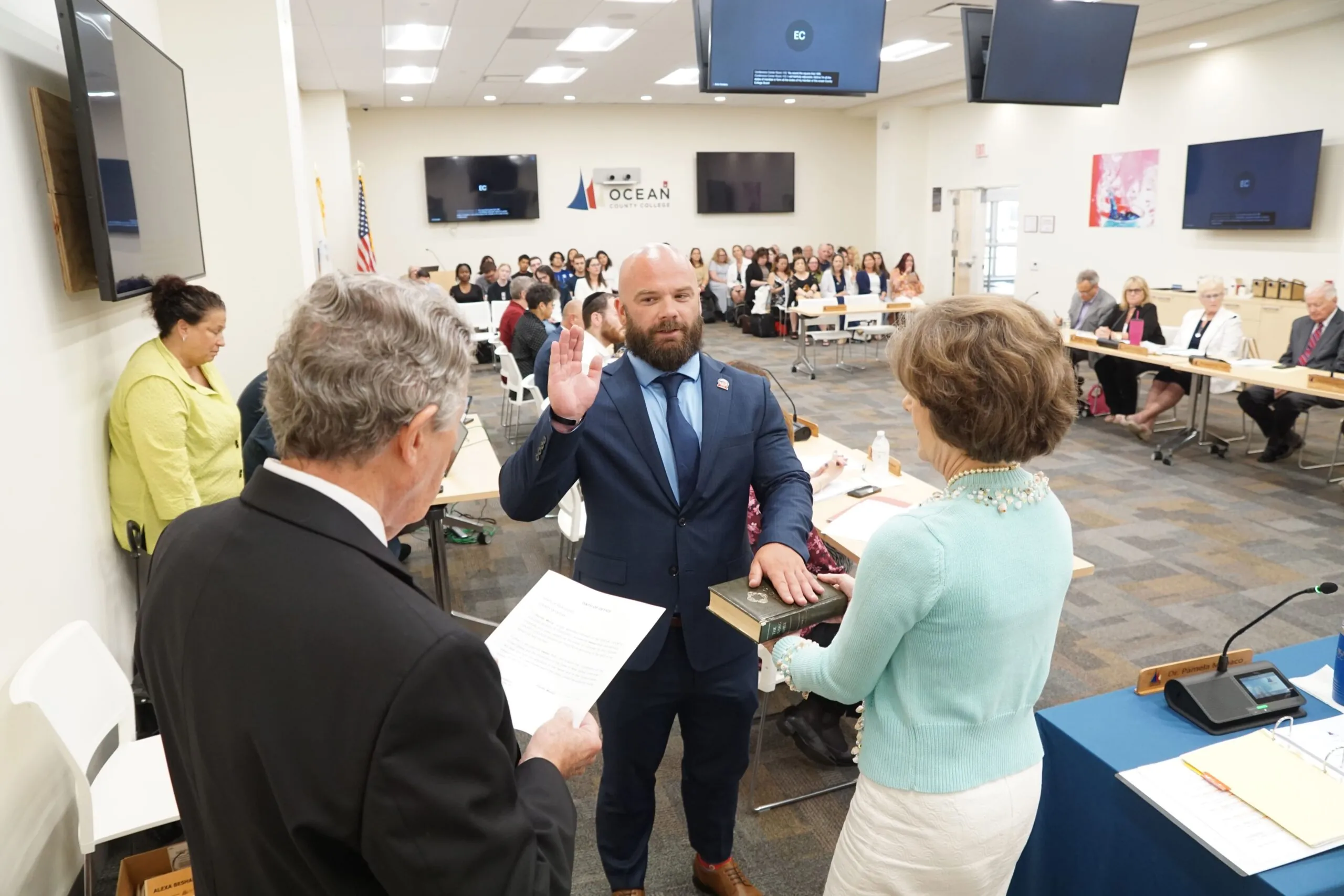 hunter mantz board of trustees